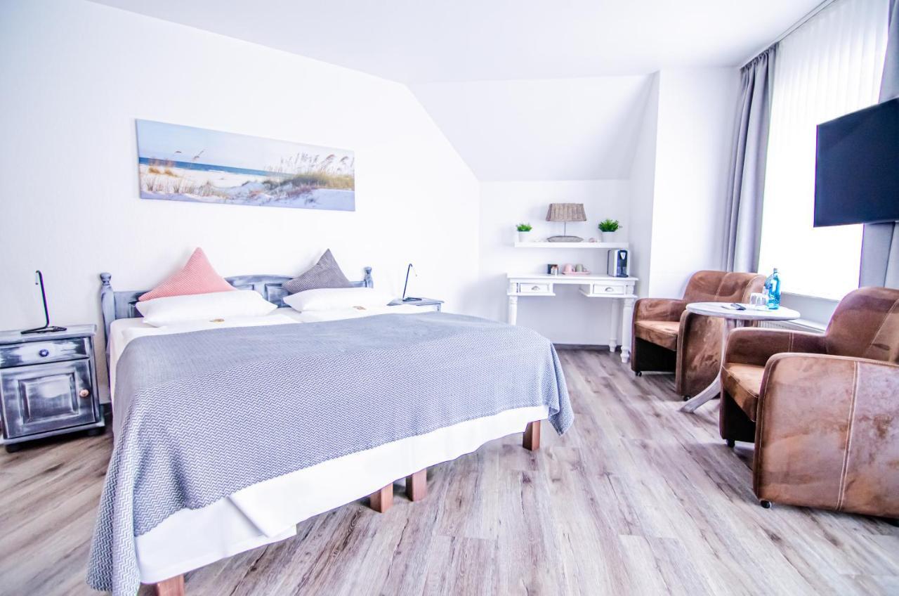 Hotel Blischke คาโรลิเนนซีล ภายนอก รูปภาพ