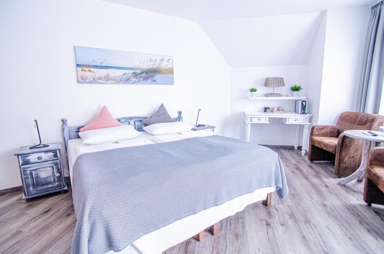 Hotel Blischke คาโรลิเนนซีล ภายนอก รูปภาพ