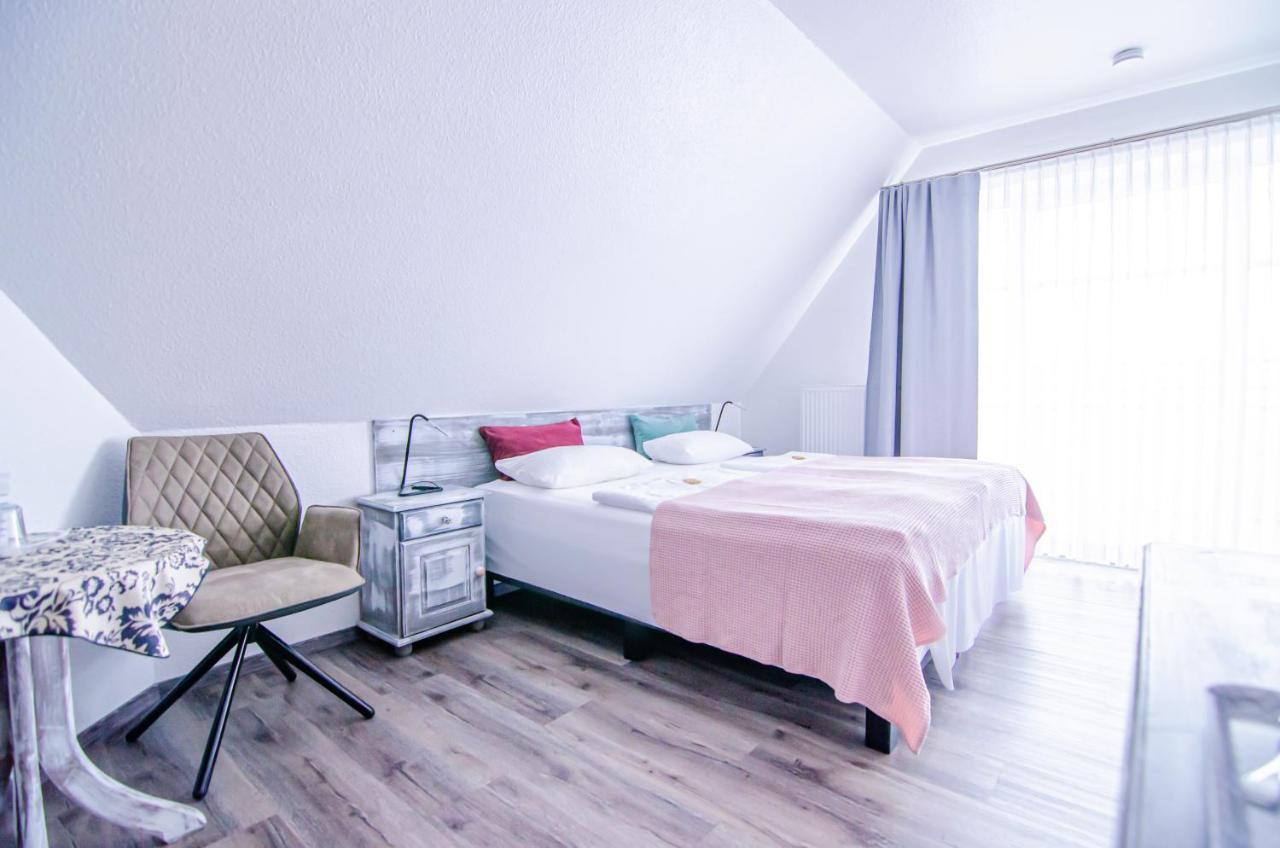 Hotel Blischke คาโรลิเนนซีล ภายนอก รูปภาพ