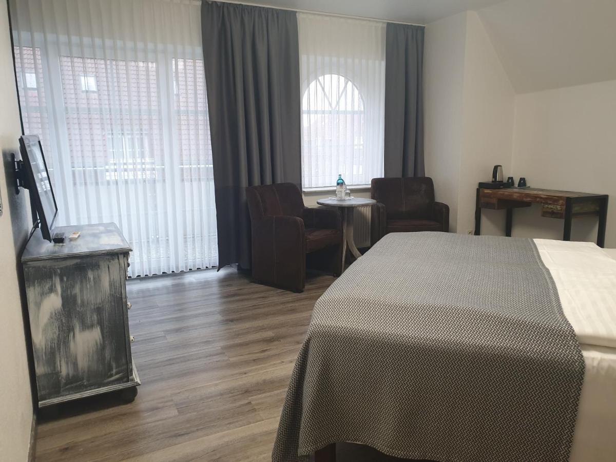 Hotel Blischke คาโรลิเนนซีล ภายนอก รูปภาพ